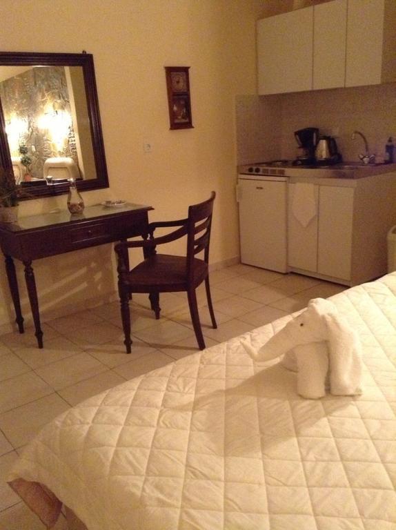 Litsa Appartement Plomari Kamer foto